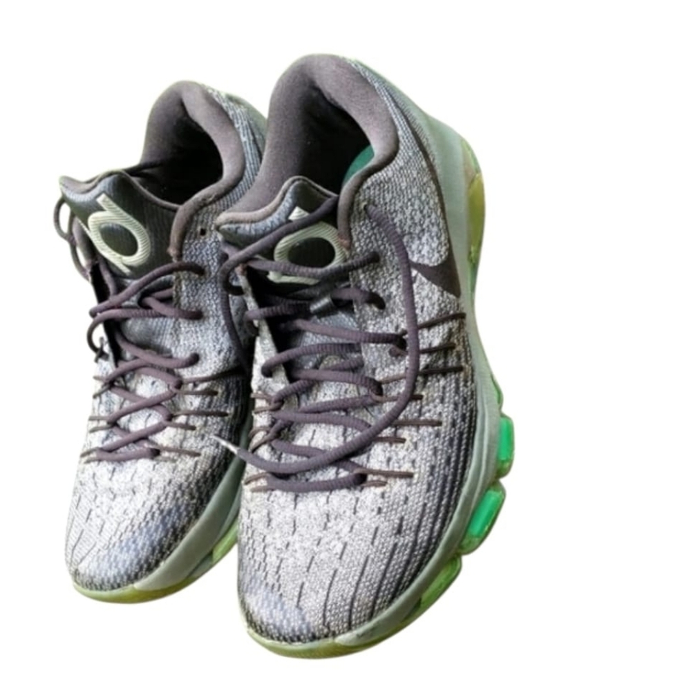 NIKE DK Sneekers Gray/Green/Black. Size 8.5